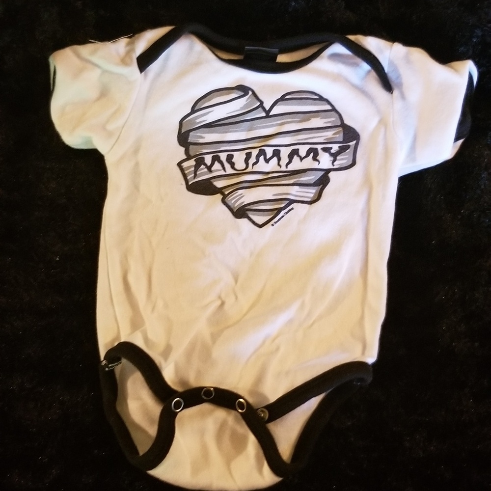 3-6 month sourpuss mommy onesie